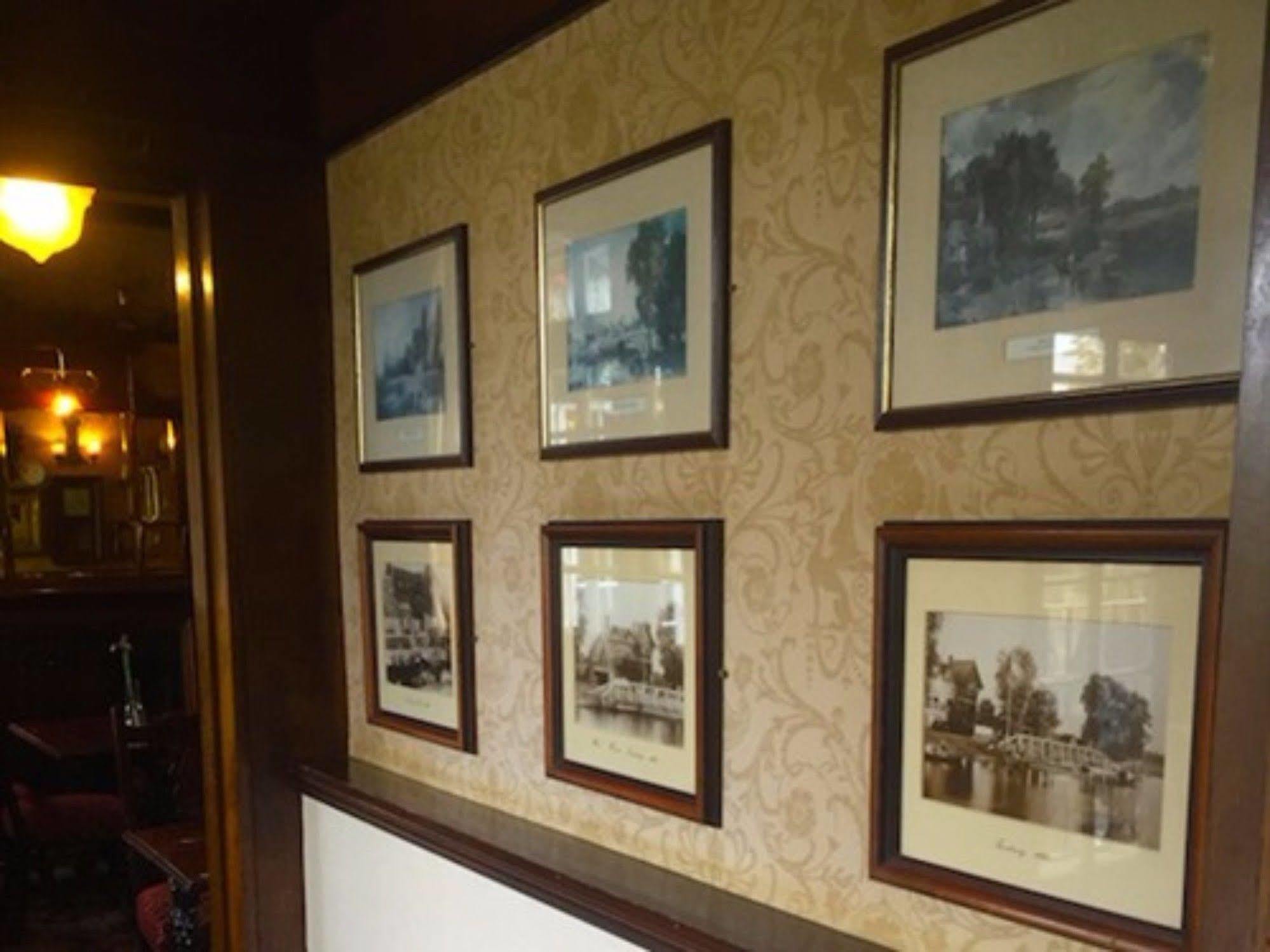 The Weir Hotel Walton-on-Thames Eksteriør bilde